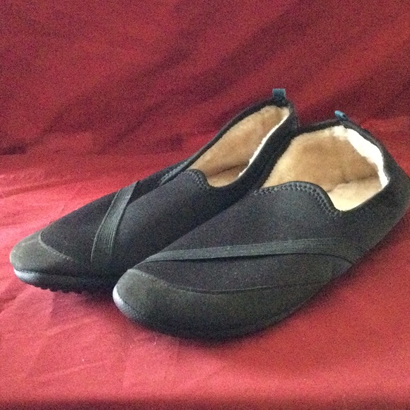 KOZikicks Slippers - Picture 1 of 7